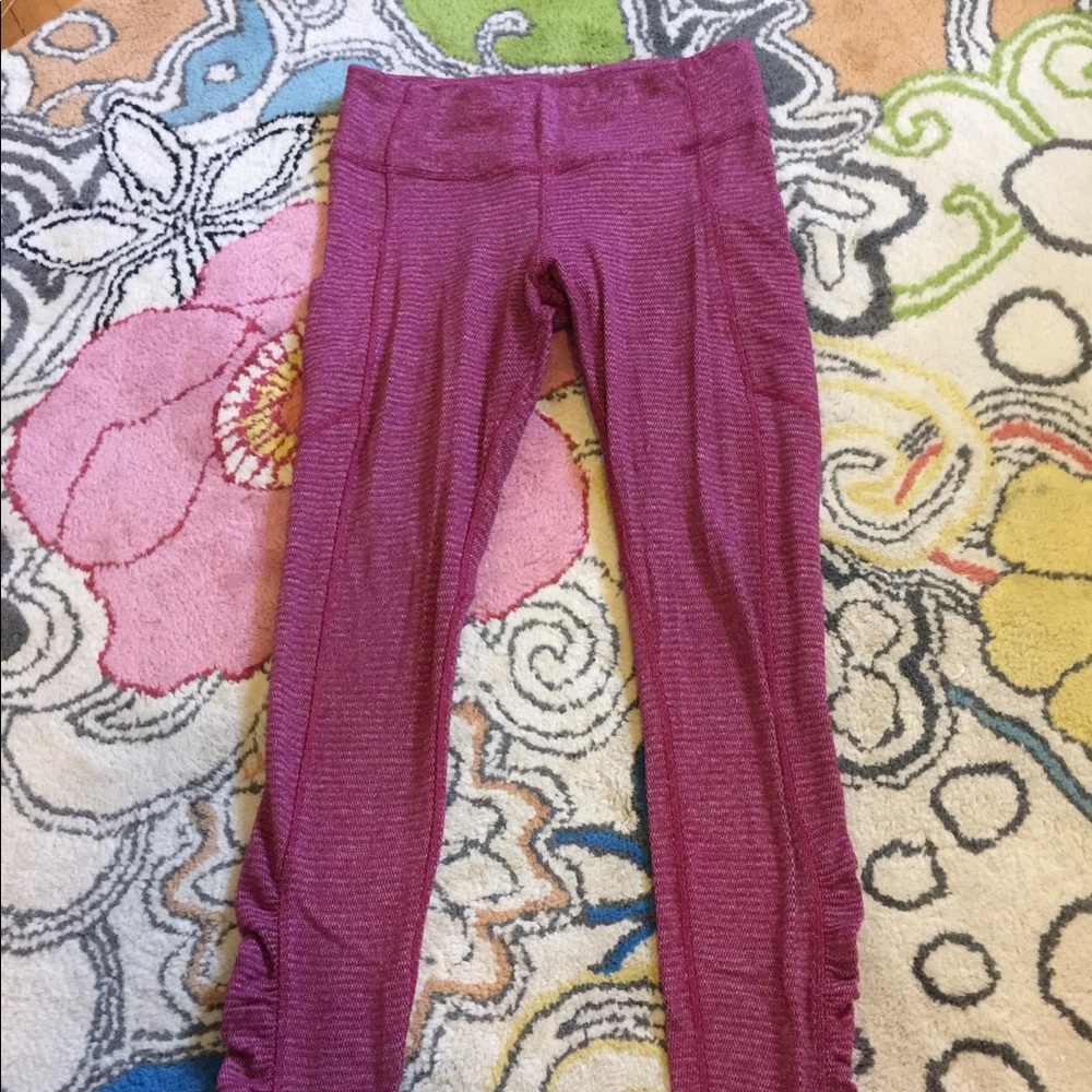 Lululemon Magenta Rulu Legging - size 8